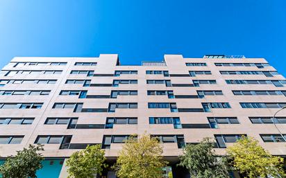 Exterior view of Planta baja for sale in  Madrid Capital  with Parquet flooring, Terrace and Storage room