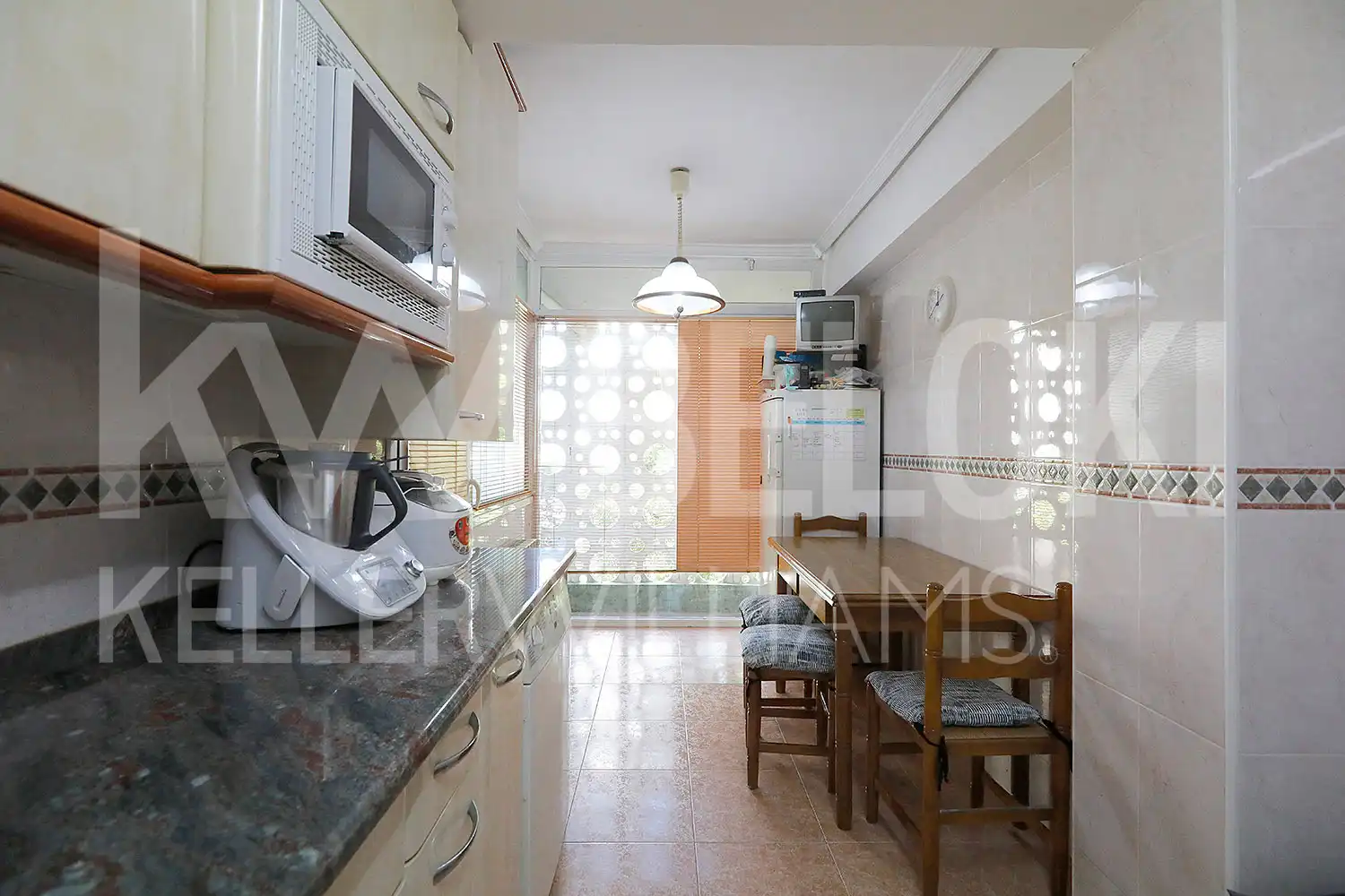 Cocina de Piso en venta en Donostia - San Sebastián  con Calefacción, Terraza y Balcón
