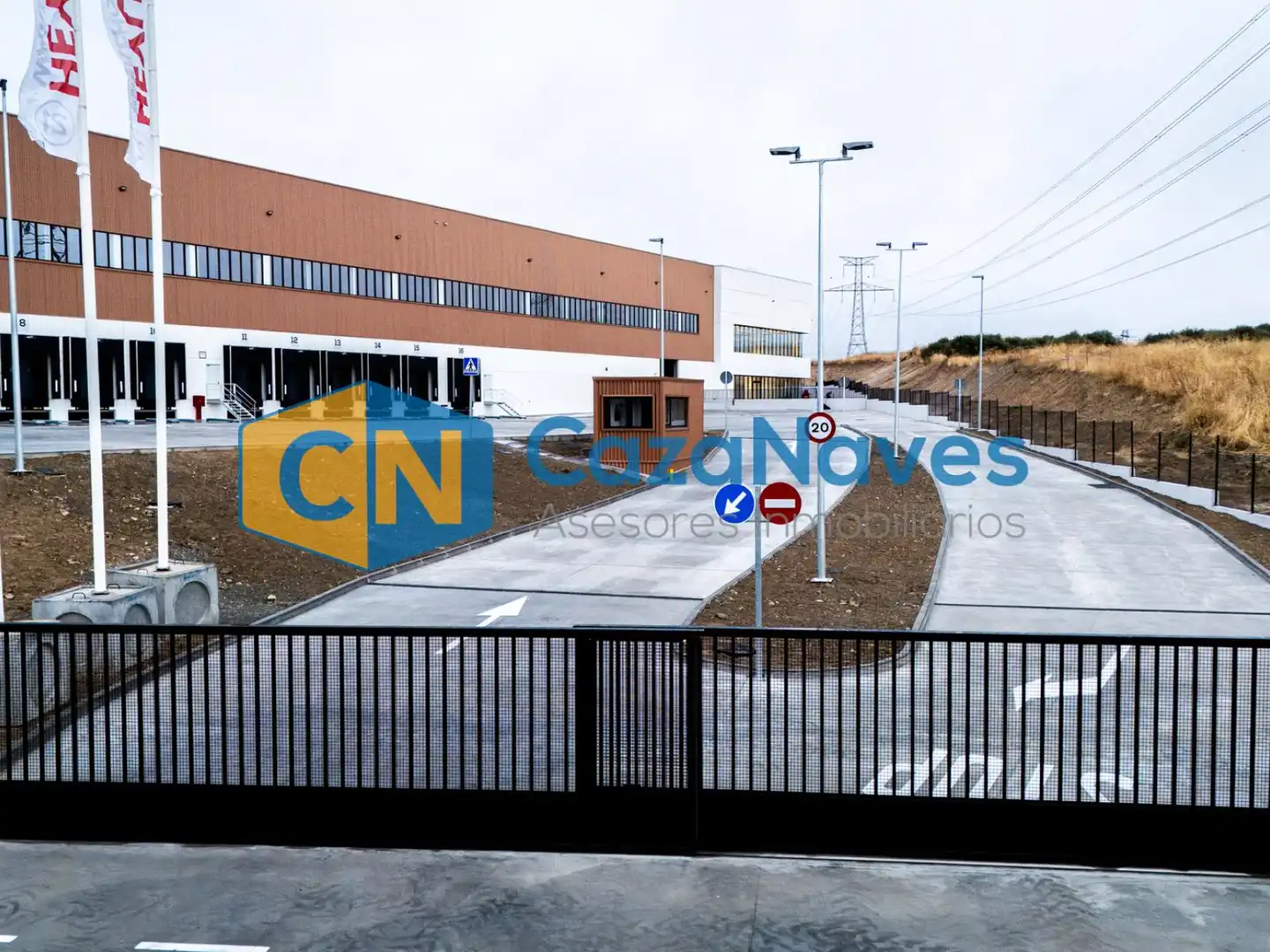 Nave industrial con ascensor en alquiler en Estación - Cruz Roja, imagen 4