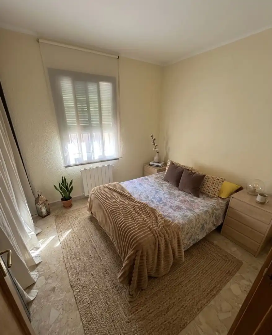 Schlafzimmer von Einfamilien-Reihenhaus zum Verkauf in Badalona mit Klimaanlage, Heizung und Terrasse