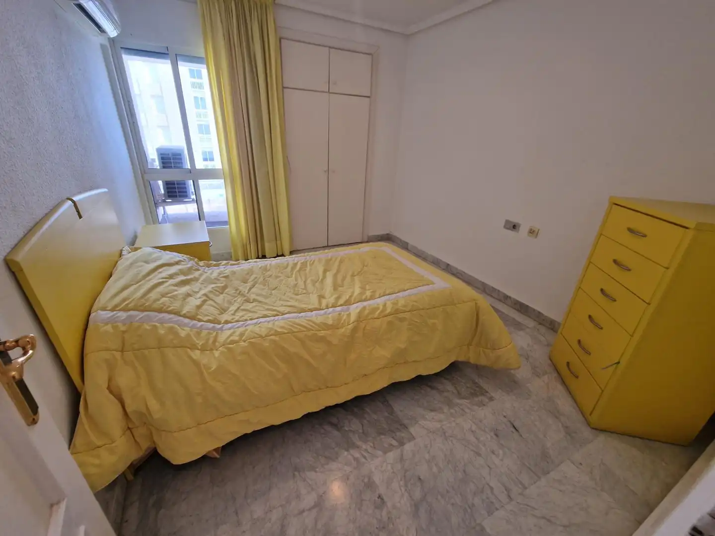 Habitación de Piso de alquiler en Águilas con Balcón y Piscina comunitaria