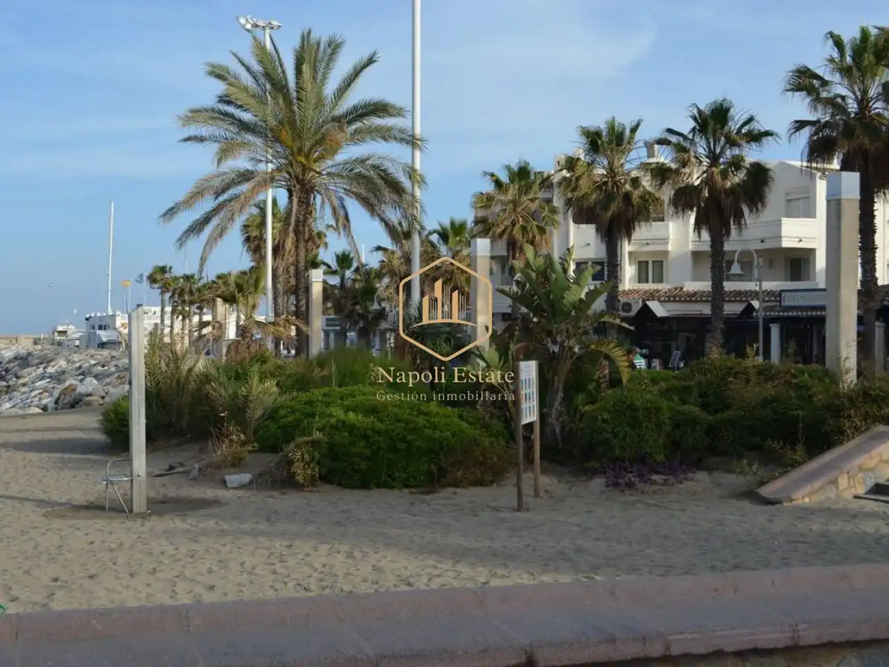 Exterior view of Flat for rent in Puerto Marina