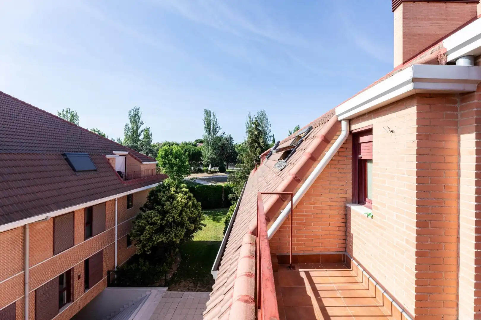 Terraza de Ático en venta en Las Rozas de Madrid con Aire acondicionado, Calefacción y Jardín privado