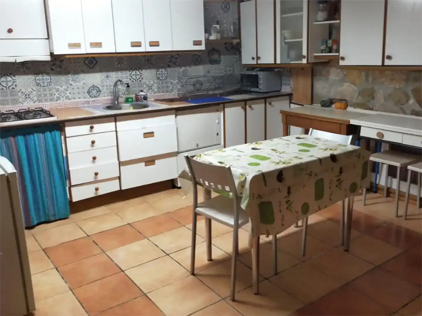 Cuina de Finca rústica en venda en Burgos amb Jardí privat, Parquet i Moblat