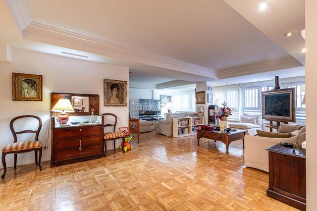 Piso en Venta en Joaquin Costa en El Viso