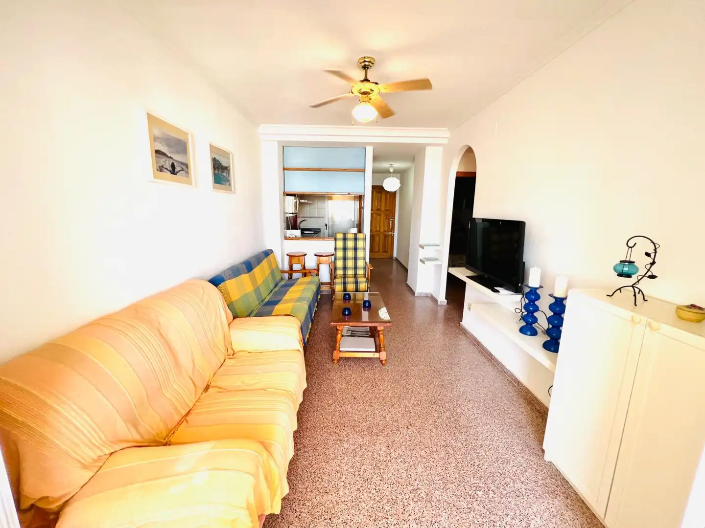 Wohnzimmer von Wohnungen zum Verkauf in Elche / Elx mit Privatgarten, Möbliert und Gemeinschaftspool