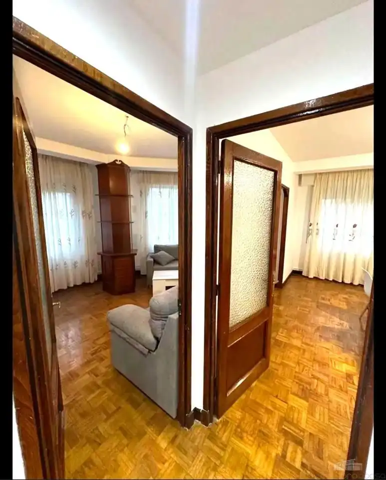 Pis en venda en Ourense Capital  amb Calefacció, Parquet i Terrassa