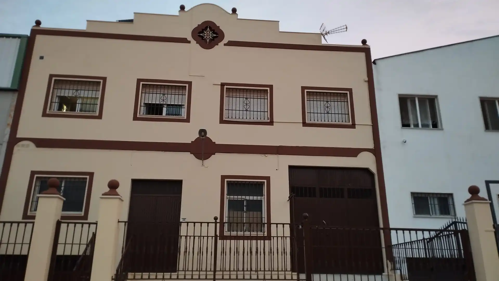 Nave industrielle avec ascenseur à vendre à Polígono Industrial Atalaya, imagen 2