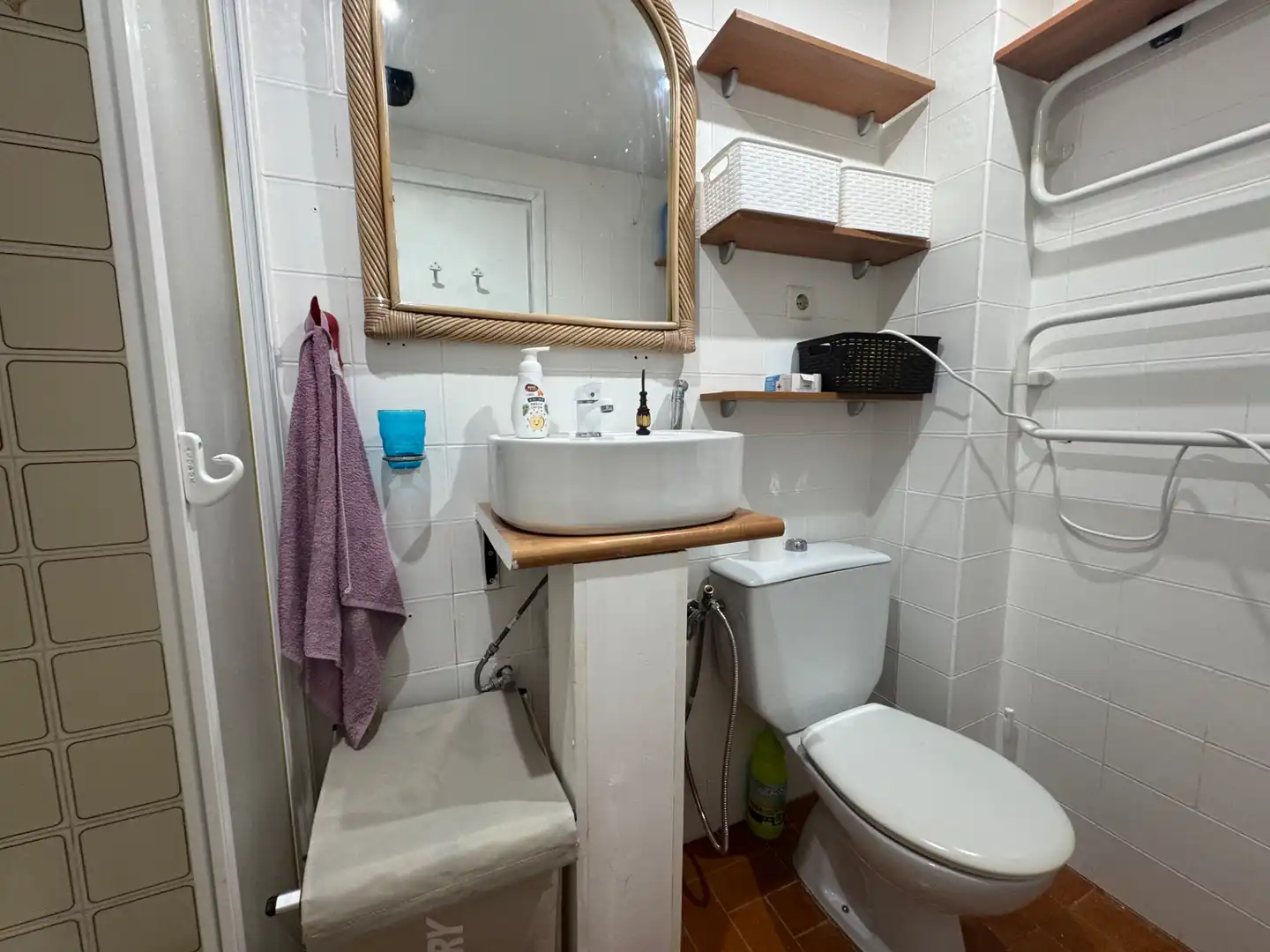 Baño de Apartamento de alquiler en Fuengirola con Aire acondicionado, Calefacción y Terraza