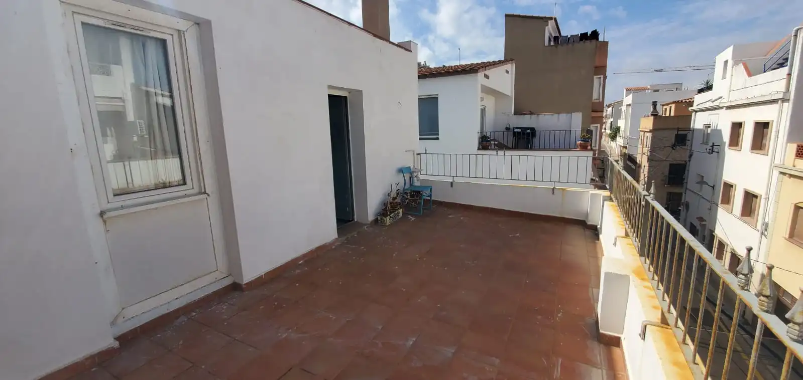 Terrasse von Einfamilien-Reihenhaus zum Verkauf in L'Escala mit Heizung, Terrasse und Möbliert