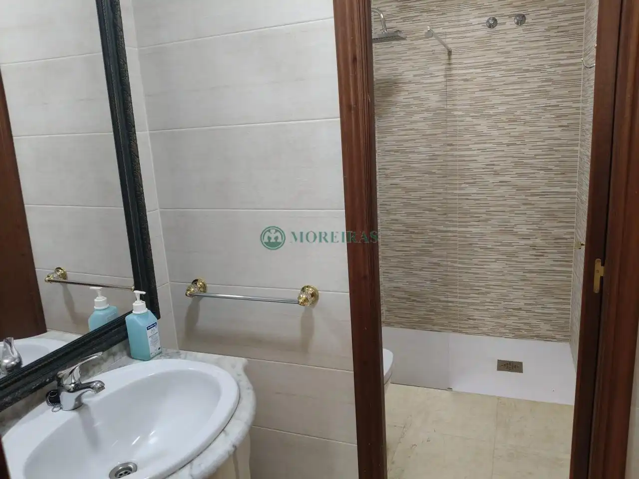 Baño de Casa adosada en venta en O Pereiro de Aguiar  con Calefacción, Jardín privado y Terraza