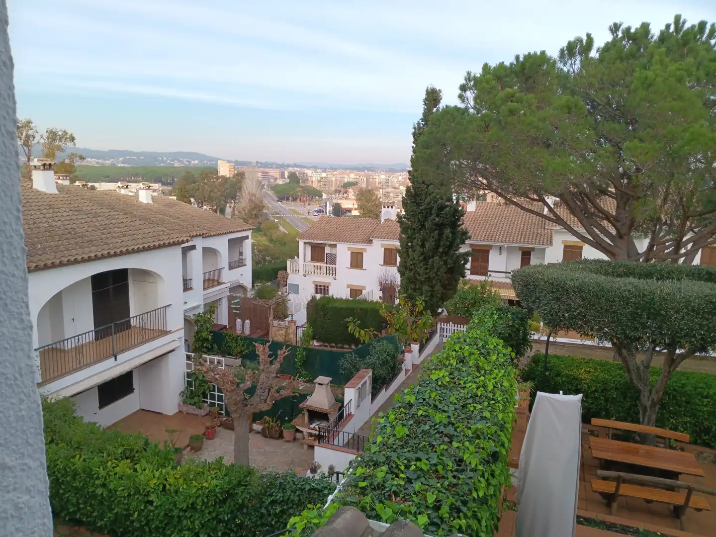 Casa o xalet de lloguer a Avinguda del Rosselló, Torre Valentina - Mas Vilar de La Mutxada - Treumal