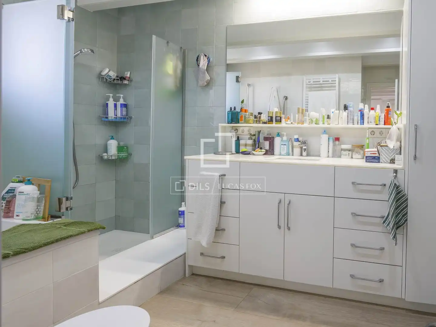 Baño de Finca rústica en venta en Rocafort con Aire acondicionado, Jardín privado y Terraza