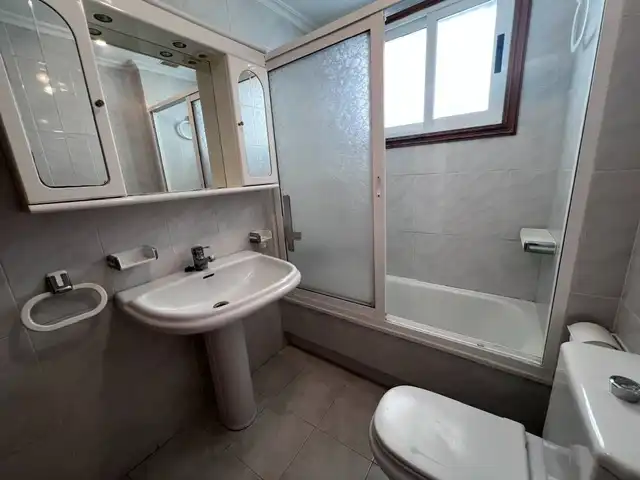 Baño de Piso en venta en A Coruña Capital  con Calefacción, Parquet y Terraza
