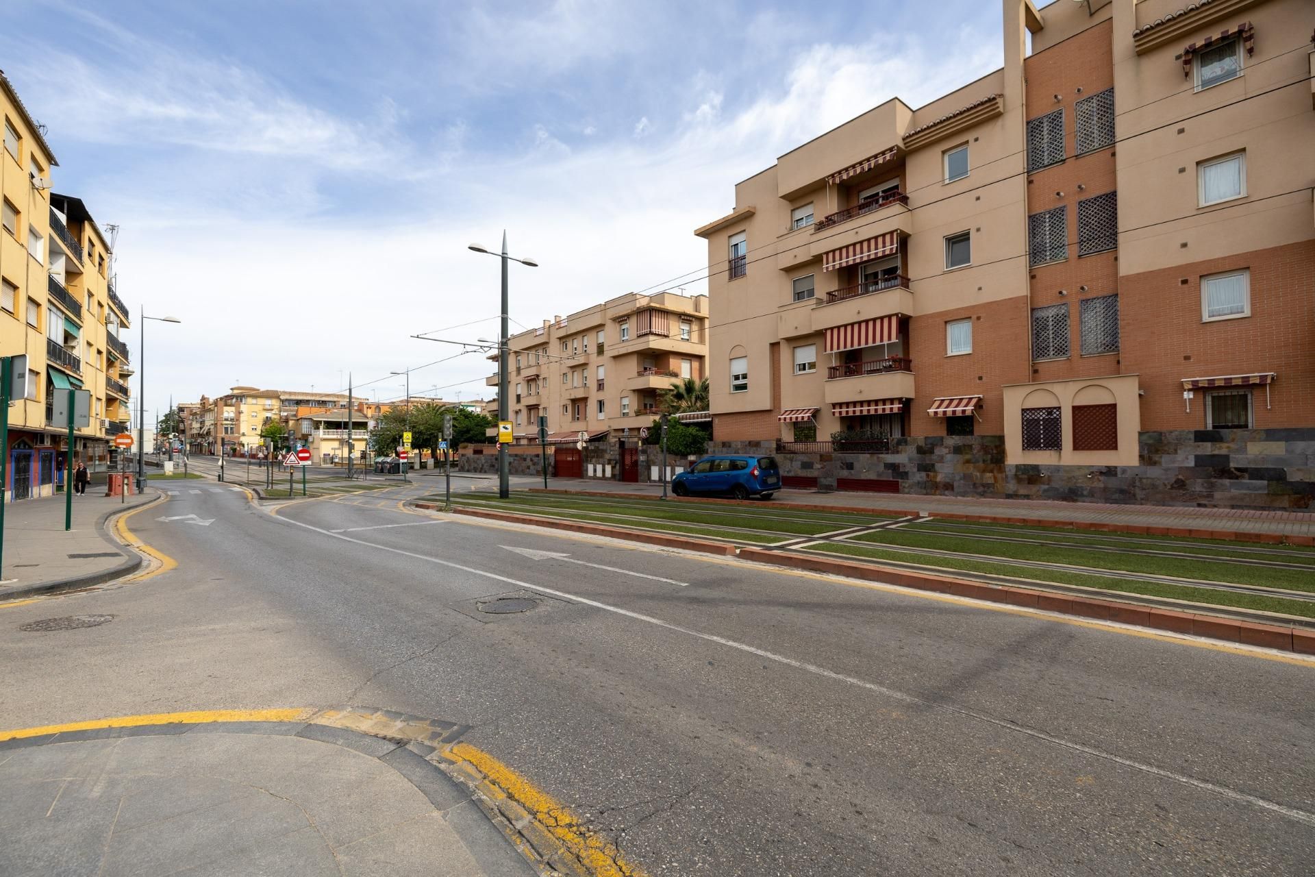 Exterior view of Flat for sale in  Granada Capital  with Air Conditioner, Heating and Private garden