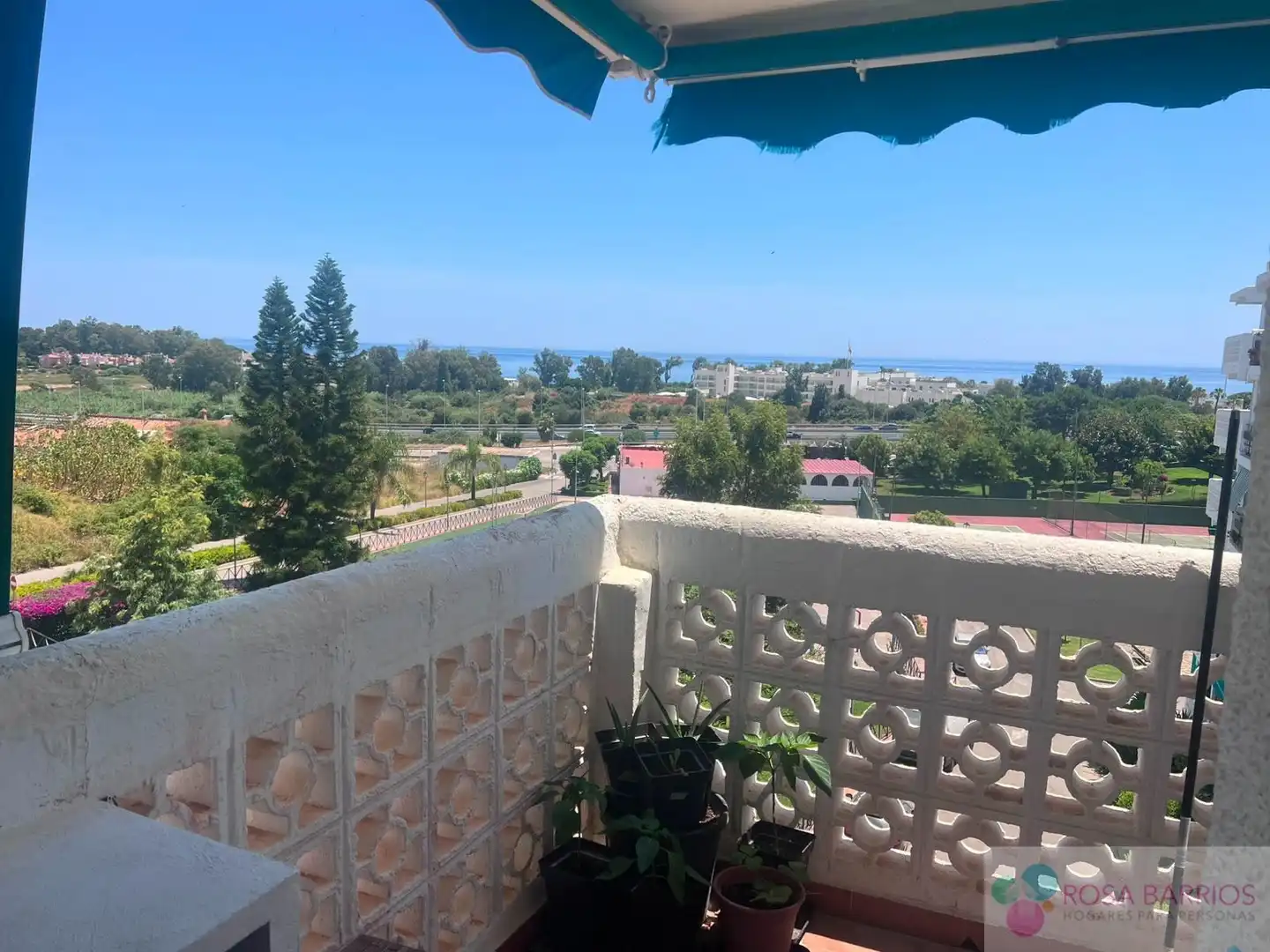 Balcony of Flat for sale in Estepona  with Air Conditioner, Terrace and Community pool