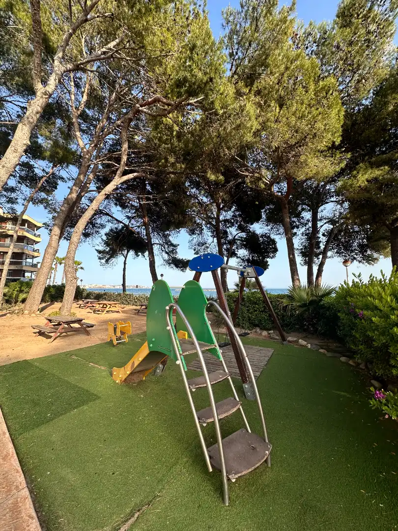 Vista exterior de Estudi en venda en Cambrils amb Aire condicionat, Calefacció i Terrassa