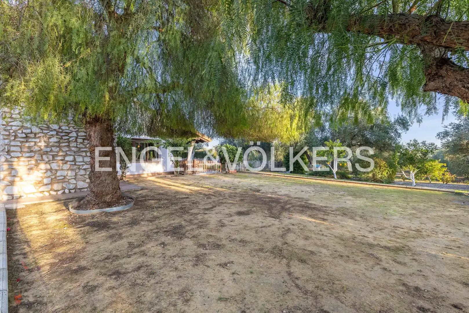Finca rústica de alquiler en La Puebla del Río con Aire acondicionado, Calefacción y Jardín privado