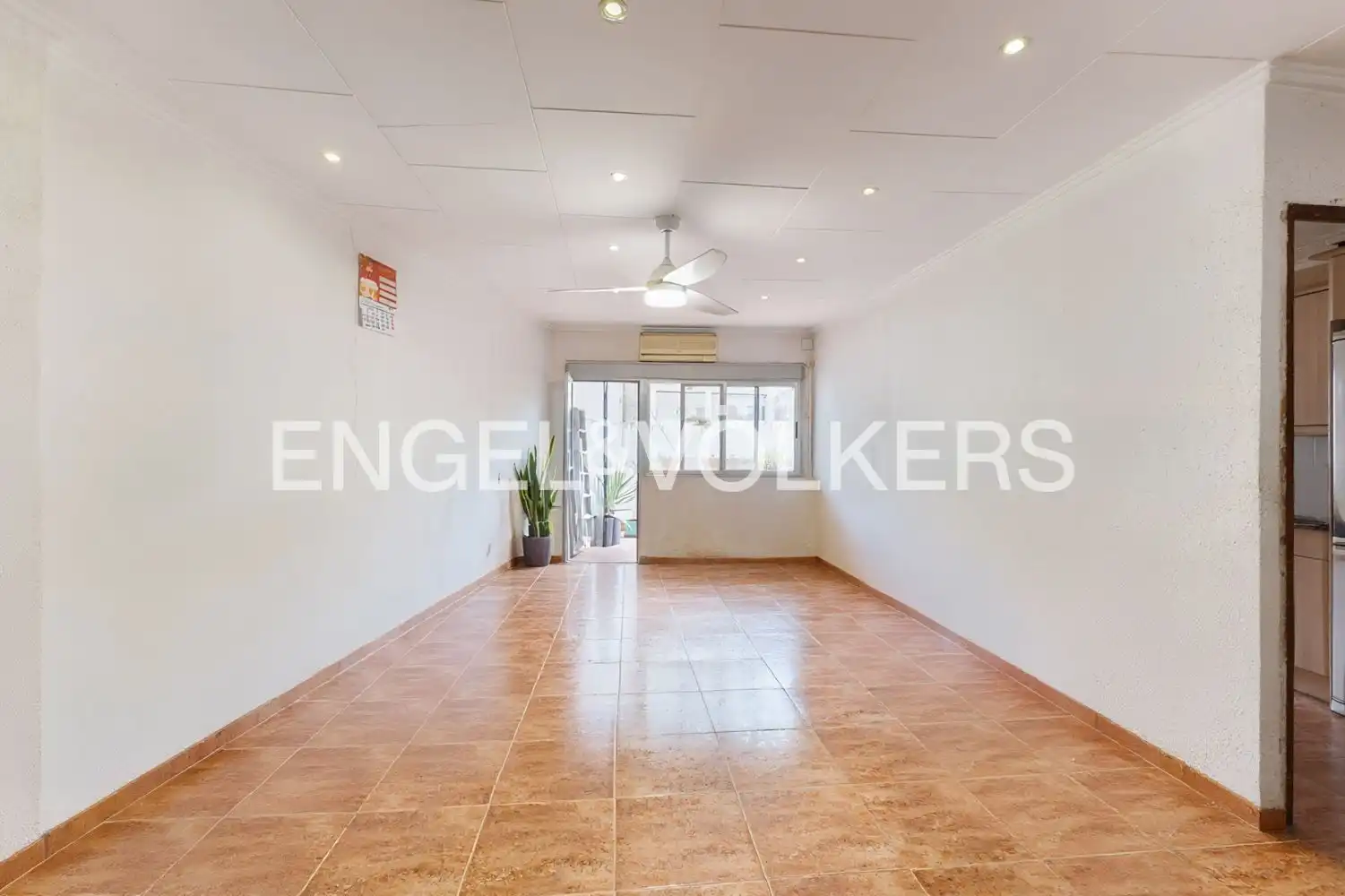 Houses for sale in Valencia  with Heating