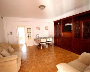 Living room of Flat to share in  Madrid Capital  with Air Conditioner and Furnished