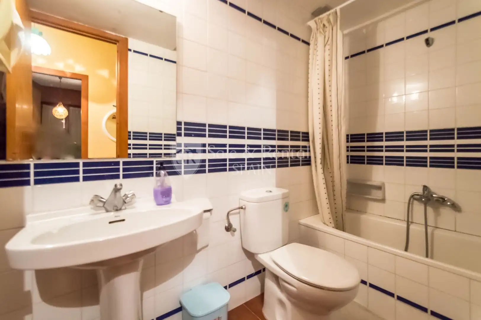 Bathroom of Flat for sale in Tossa de Mar  with Air Conditioner and Terrace