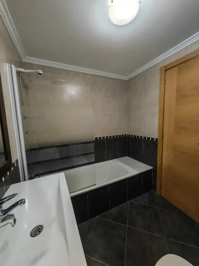 Bany de Apartament de lloguer en Fisterra amb Traster, Moblat i Forn