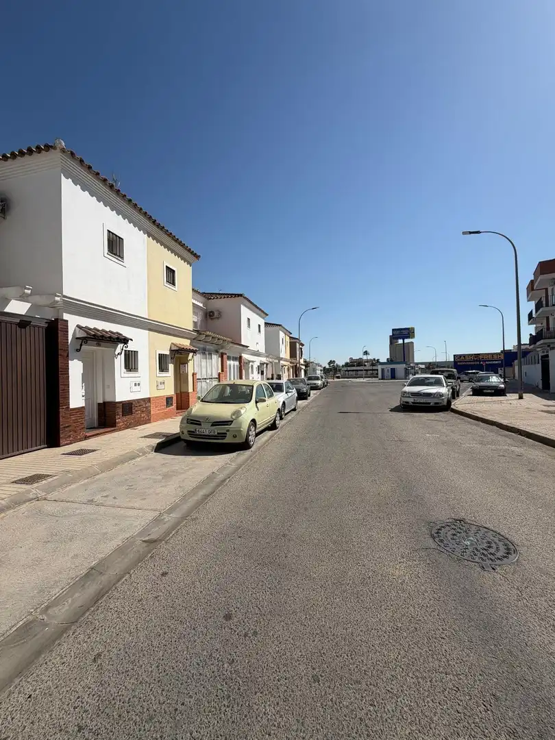 Vista exterior de Casa o chalet en venta en Utrera