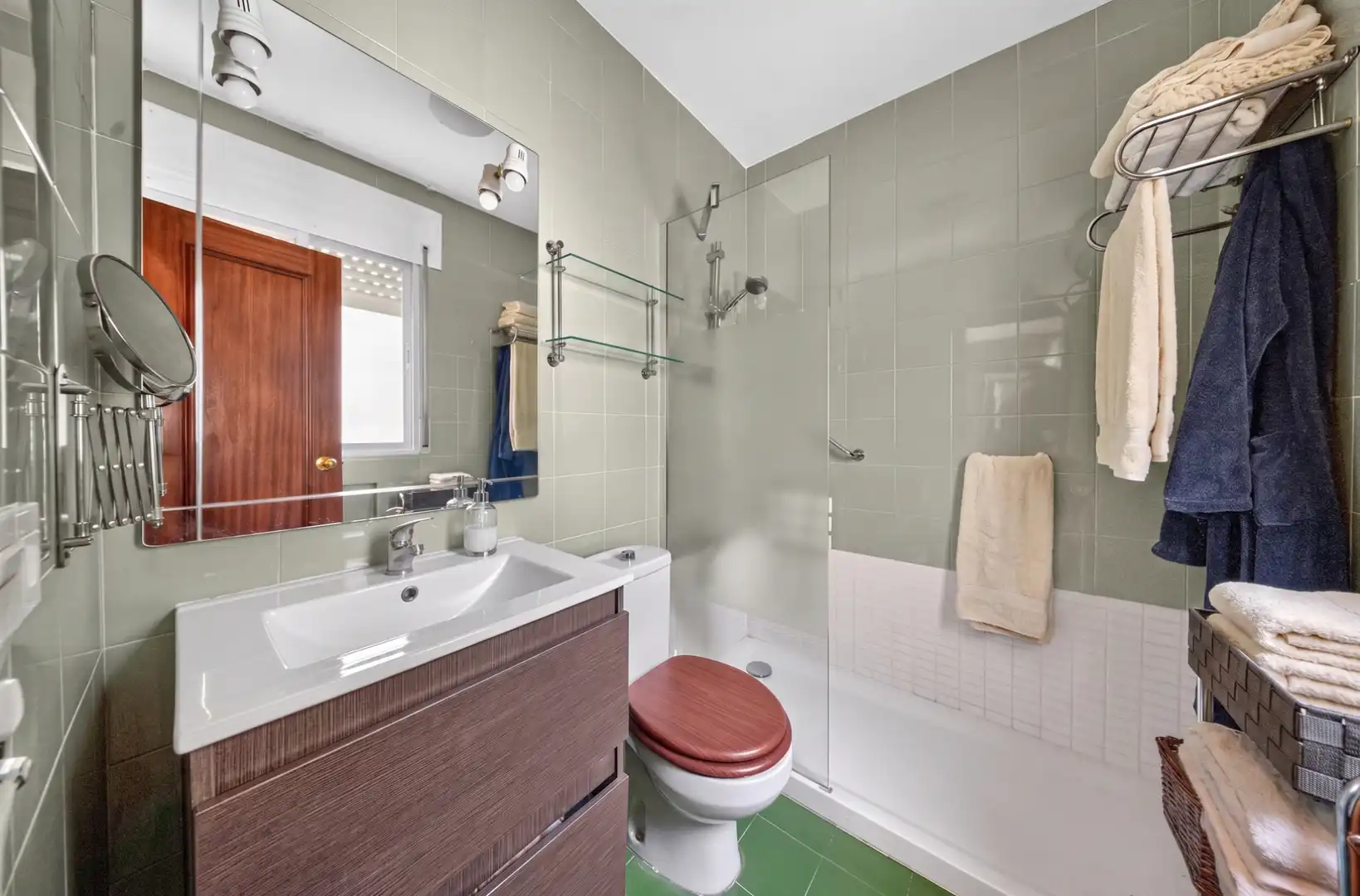 Badezimmer von Haus oder Chalet zum Verkauf in Torrelodones mit Heizung, Privatgarten und Parkett