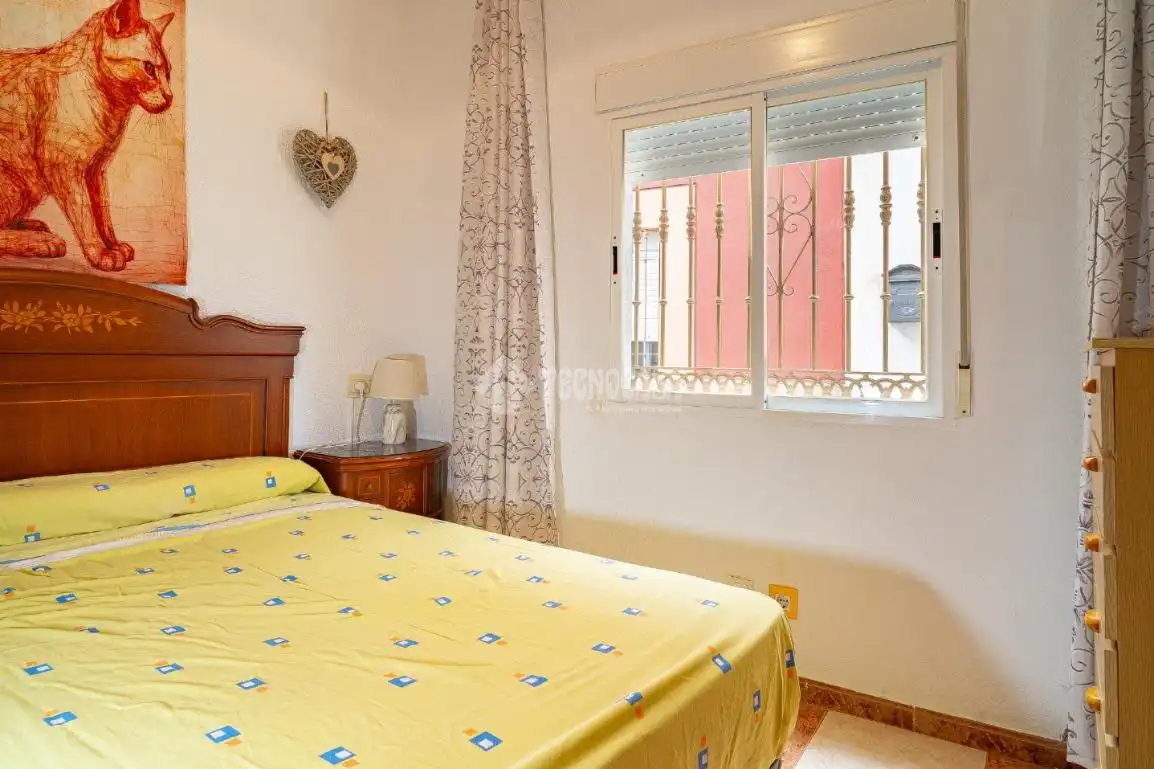 Habitación de Casa adosada en venta en Motril con Terraza