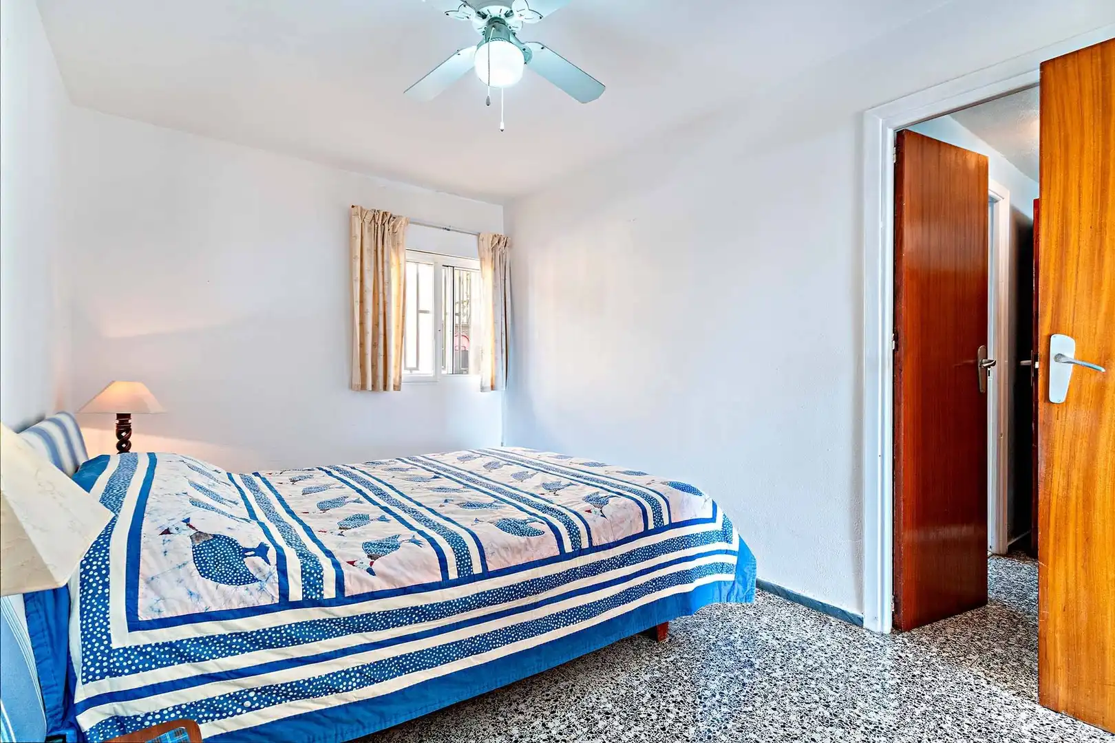 Dormitori de Casa adosada en venda en Roquetas de Mar amb Jardí privat, Terrassa i Traster