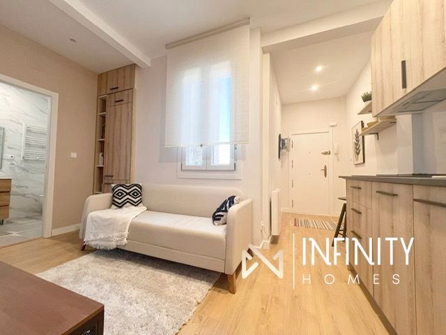 Sala d'estar de Pis en venda en Bilbao  amb Calefacció