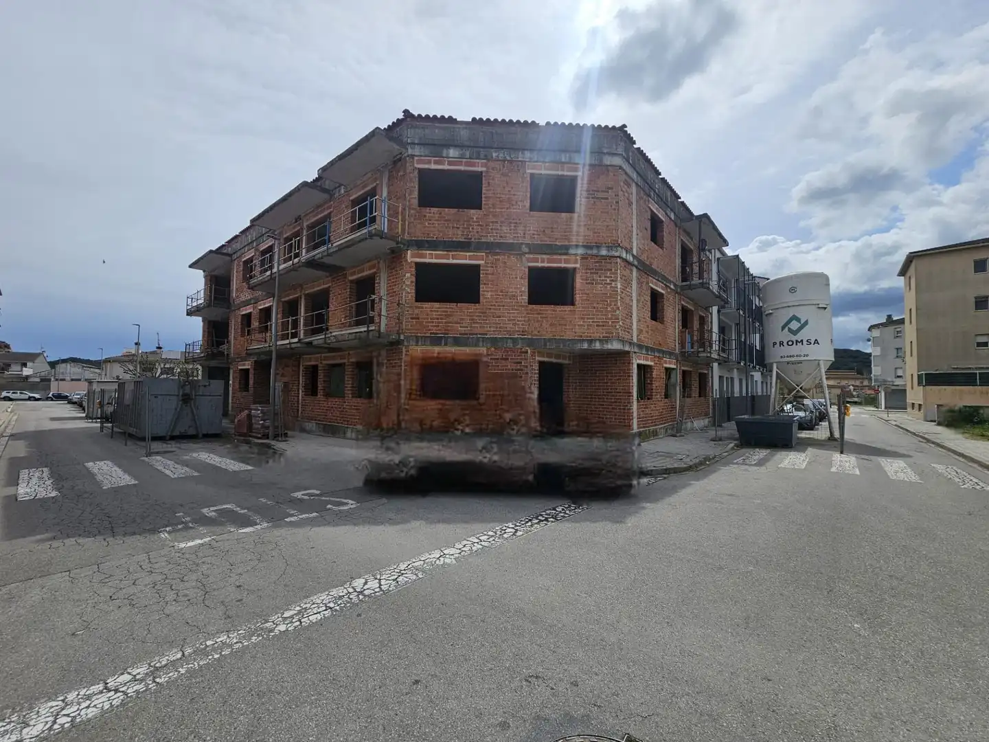 Außenansicht von Wohnung zum Verkauf in Sant Celoni mit Privatgarten, Terrasse und Balkon