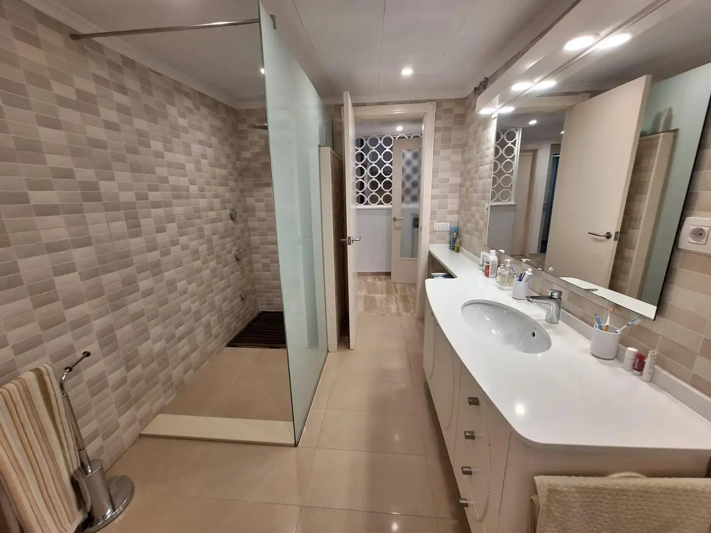 Baño de Casa o chalet en venta en Castellar del Vallès con Jardín privado, Terraza y Trastero