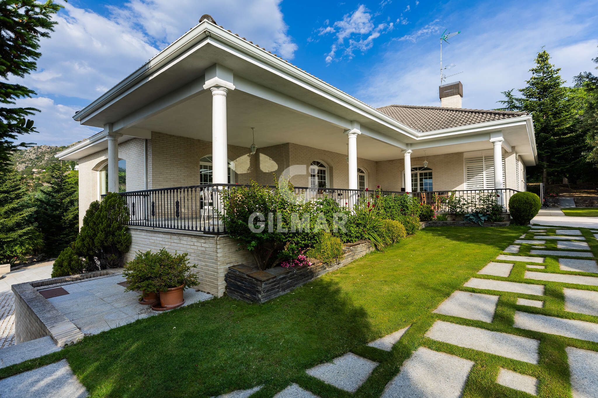 Exterior view of House or chalet for sale in Collado Villalba  with Heating, Private garden and Swimming Pool