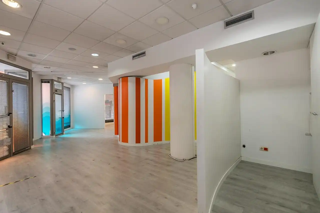 Local comercial en venda a Poble Nou, imagen 5