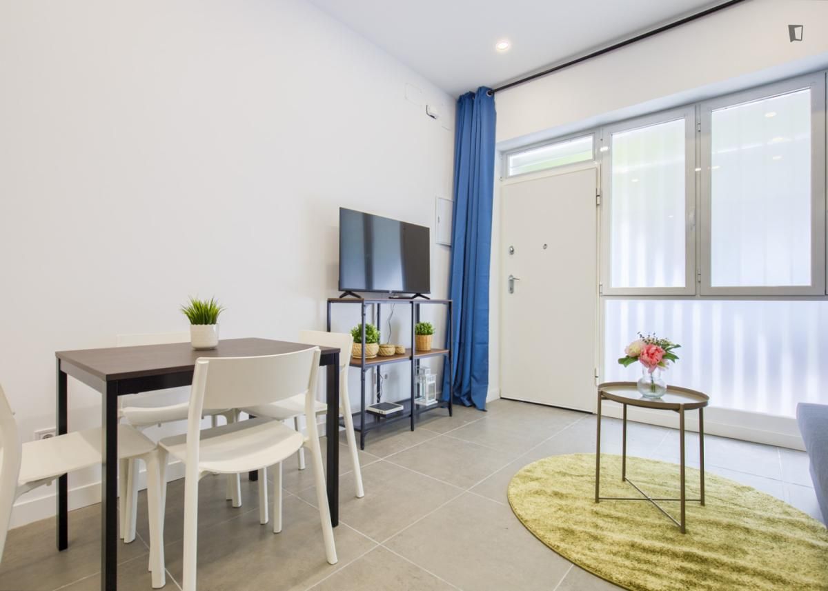 Apartment to rent in  Madrid Capital  with Air Conditioner, Furnished and Oven