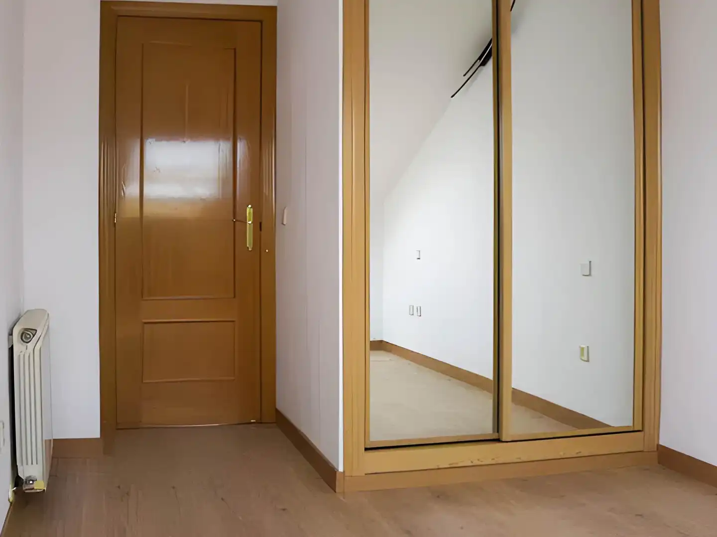 Habitación de Dúplex en venta en Valdeolmos-Alalpardo