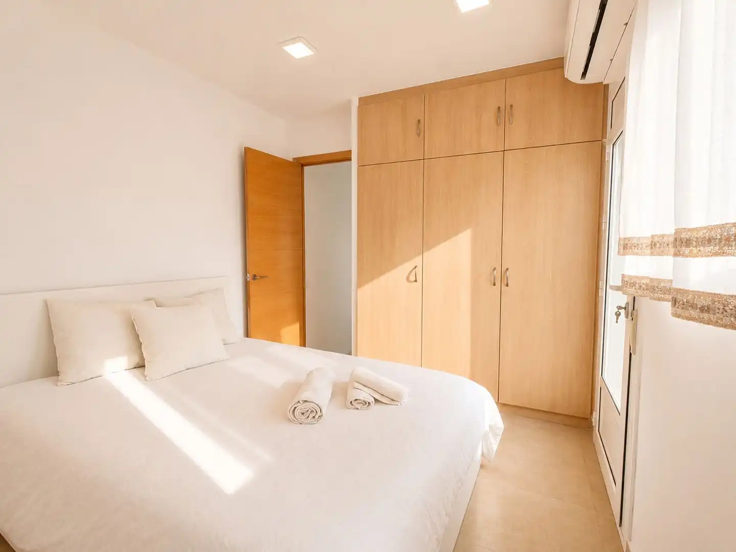 Habitación de Casa o chalet en venta en Vilanova i la Geltrú con Aire acondicionado, Calefacción y Terraza