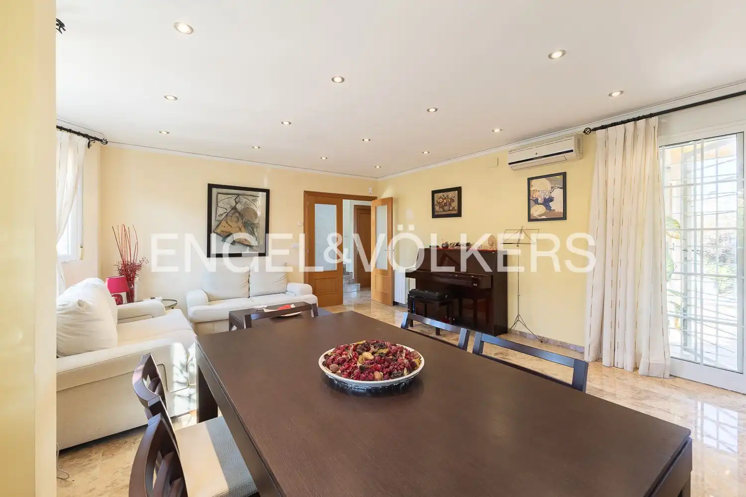 Dining room of Houses for sale in Torrent  with Air Conditioner, Heating and Private garden