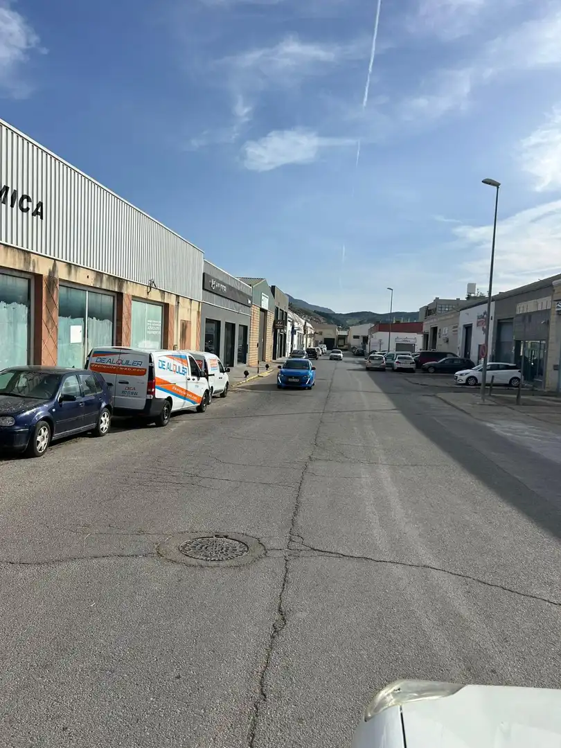 Vista exterior de Nau industrial en venda en Antequera amb Calefacció