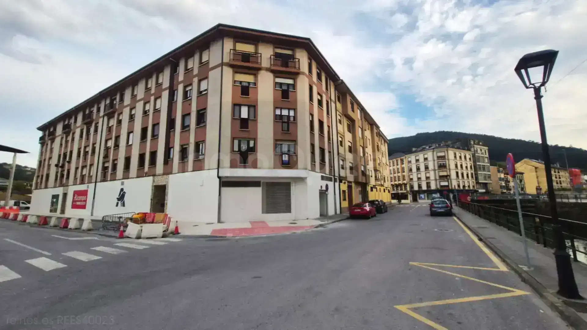 Parking de Piso en venta en Vegadeo con Calefacción