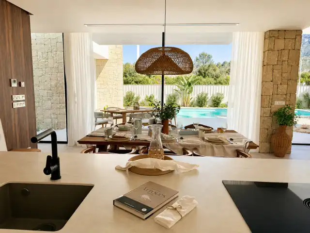 Menjador de Casa o xalet en venda en Dénia amb Aire condicionat, Calefacció i Jardí privat