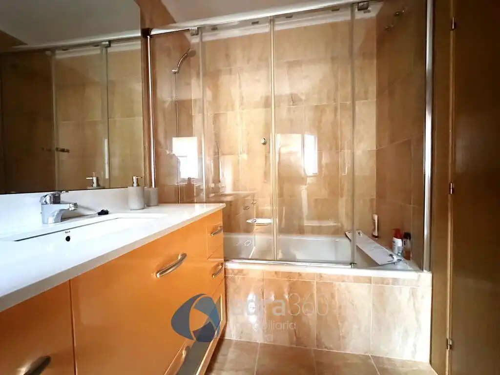 Bany de Casa o xalet en venda en Cirueña amb Calefacció, Jardí privat i Terrassa