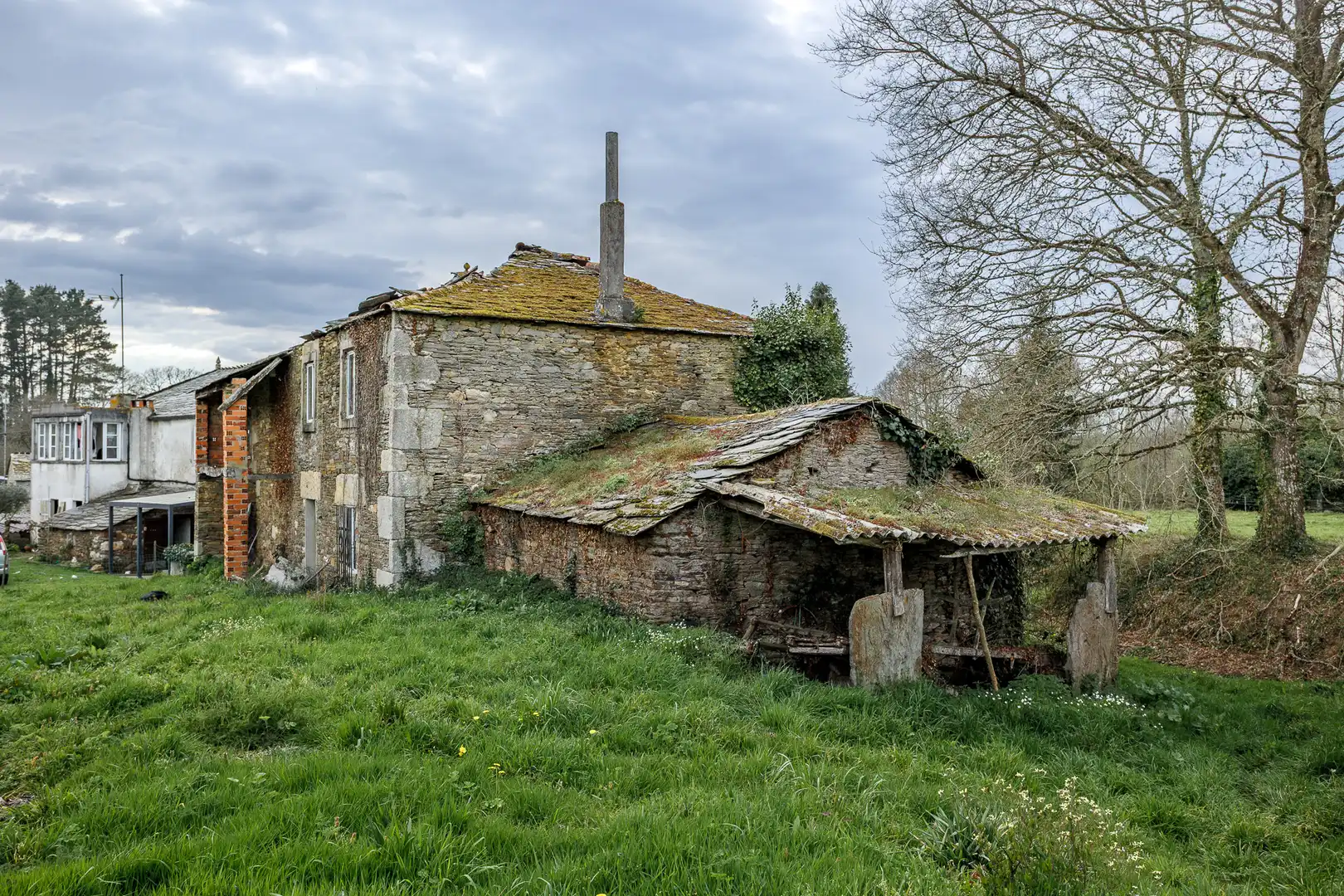 Außenansicht von Country house zum Verkauf in Begonte