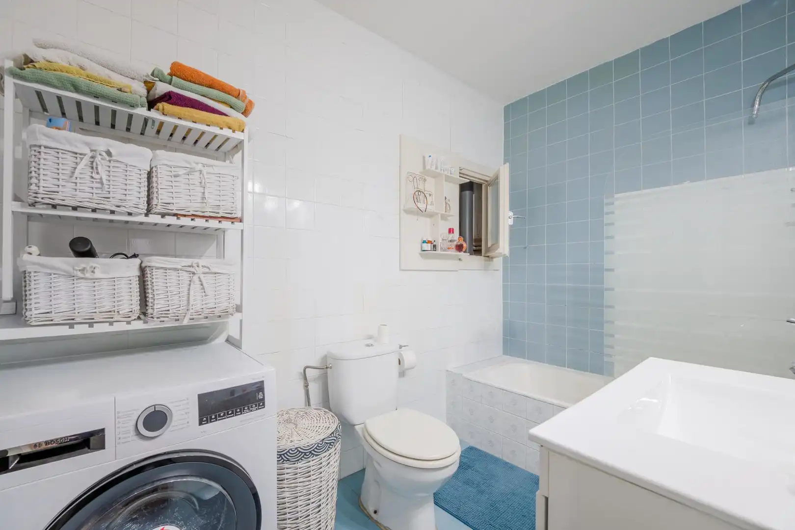 Baño de Piso en venta en Girona con Calefacción