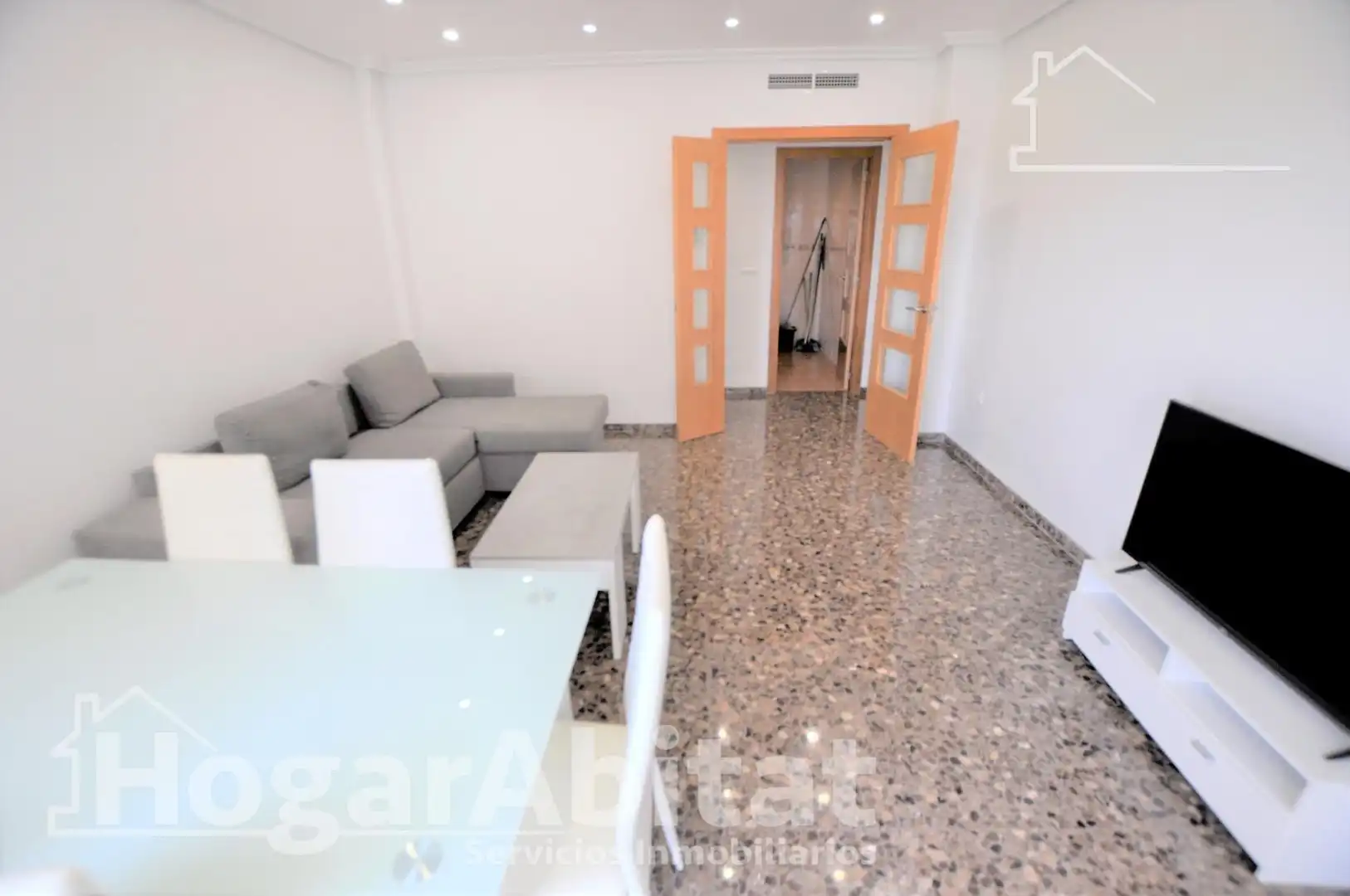 Appartamento con balcone in vendita a Calle Isabel de Villena, imagen 4