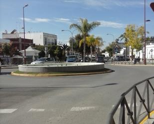 Vista exterior de Casa o xalet en venda en Utrera