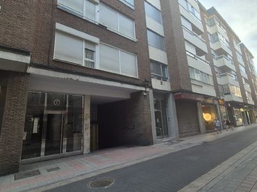 Aparcament de lloguer a C ANTONIO MAURA