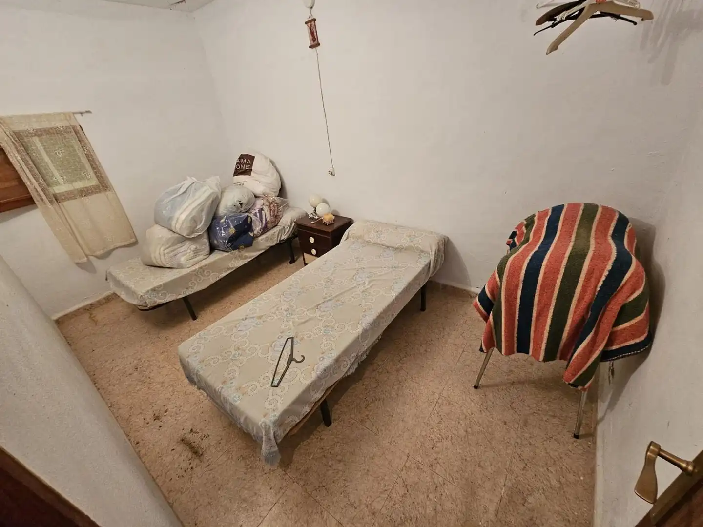Habitación de Casa o chalet en venta en Chodos / Xodos con Calefacción, Trastero y Amueblado
