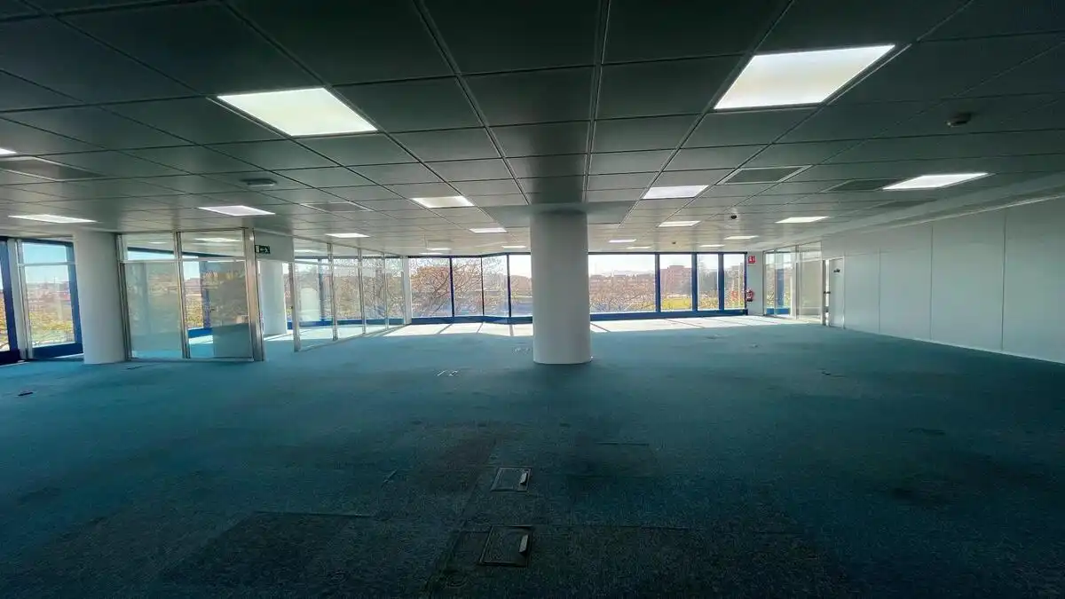 Büro zum Verkauf in Badalona